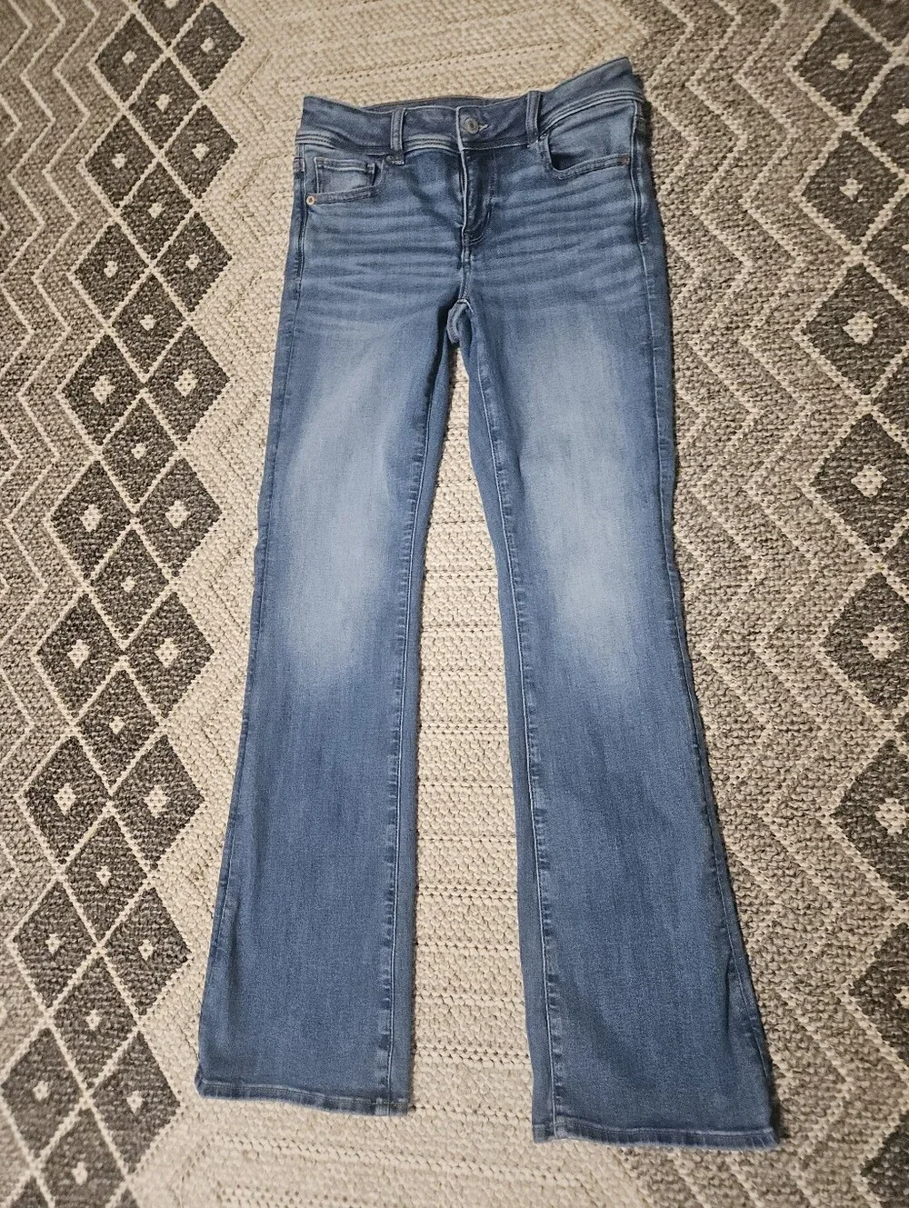 American Eagle Kick Boot Bootcut Jeans Mid Rise Medium Blue Wash Flare AE 4